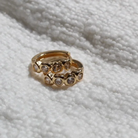 Dainty Gold Hoop Earrings with Simulated Gem Filled Hearts - Picture 2 of 3